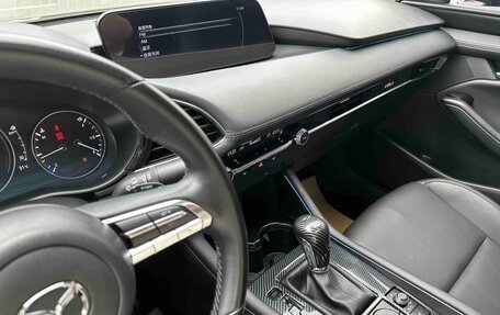 Mazda 3, 2022 год, 1 300 000 рублей, 13 фотография