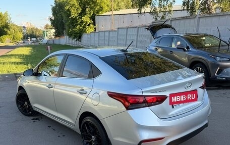 Hyundai Solaris II рестайлинг, 2017 год, 1 300 000 рублей, 4 фотография