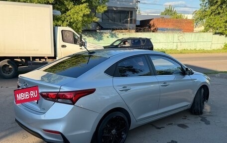 Hyundai Solaris II рестайлинг, 2017 год, 1 300 000 рублей, 5 фотография