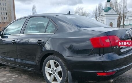 Volkswagen Jetta VI, 2012 год, 650 000 рублей, 3 фотография