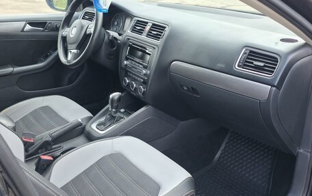 Volkswagen Jetta VI, 2012 год, 650 000 рублей, 14 фотография