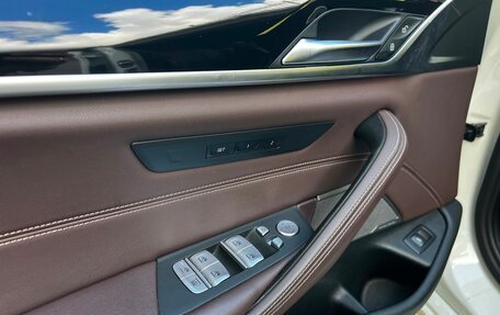 BMW 5 серия, 2022 год, 4 699 999 рублей, 13 фотография