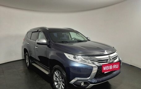 Mitsubishi Pajero Sport III рестайлинг, 2018 год, 2 750 000 рублей, 3 фотография