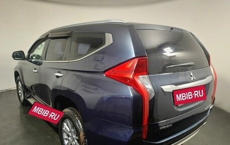 Mitsubishi Pajero Sport III рестайлинг, 2018 год, 2 750 000 рублей, 6 фотография