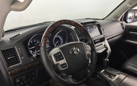 Toyota Land Cruiser 200, 2015 год, 3 200 000 рублей, 11 фотография