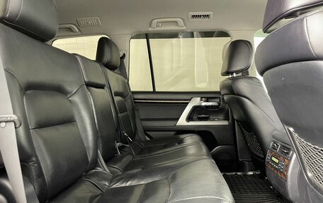 Toyota Land Cruiser 200, 2015 год, 3 200 000 рублей, 31 фотография