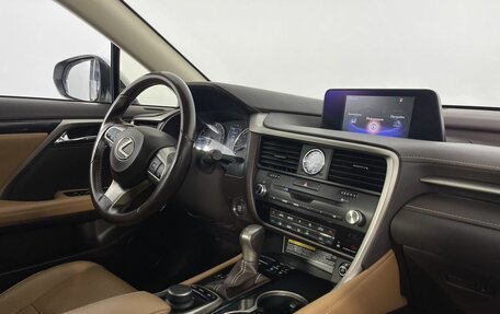 Lexus RX IV рестайлинг, 2016 год, 3 550 000 рублей, 17 фотография