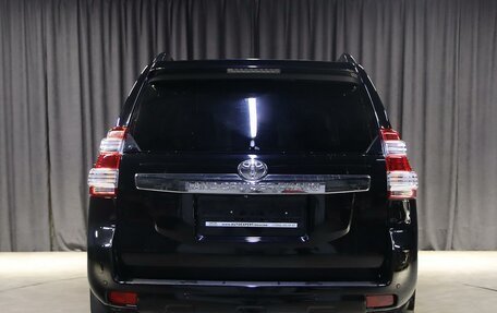 Toyota Land Cruiser Prado 150 рестайлинг 2, 2016 год, 3 199 000 рублей, 14 фотография
