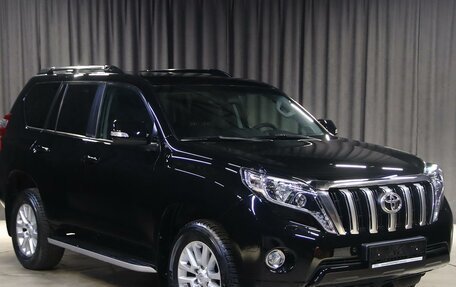 Toyota Land Cruiser Prado 150 рестайлинг 2, 2016 год, 3 199 000 рублей, 3 фотография