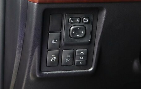 Toyota Land Cruiser Prado 150 рестайлинг 2, 2016 год, 3 199 000 рублей, 11 фотография