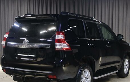 Toyota Land Cruiser Prado 150 рестайлинг 2, 2016 год, 3 199 000 рублей, 2 фотография