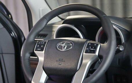 Toyota Land Cruiser Prado 150 рестайлинг 2, 2016 год, 3 199 000 рублей, 12 фотография