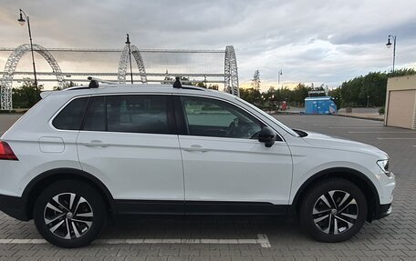 Volkswagen Tiguan II, 2019 год, 2 350 000 рублей, 4 фотография