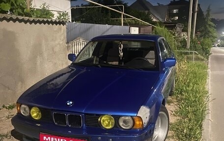 BMW 5 серия, 1990 год, 350 000 рублей, 1 фотография