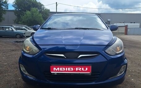 Hyundai Solaris II рестайлинг, 2012 год, 570 000 рублей, 1 фотография