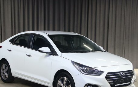Hyundai Solaris II рестайлинг, 2017 год, 999 000 рублей, 3 фотография