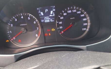 Hyundai Solaris II рестайлинг, 2012 год, 570 000 рублей, 7 фотография
