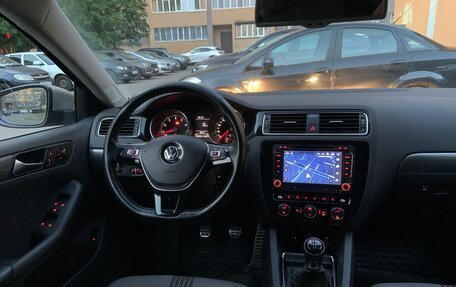 Volkswagen Jetta VI, 2016 год, 1 350 000 рублей, 8 фотография