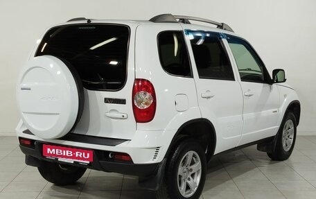 Chevrolet Niva I рестайлинг, 2017 год, 820 000 рублей, 5 фотография