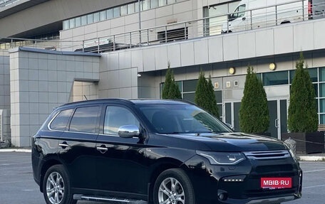 Mitsubishi Outlander III рестайлинг 3, 2014 год, 1 750 000 рублей, 1 фотография