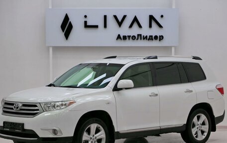 Toyota Highlander III, 2012 год, 1 695 000 рублей, 3 фотография