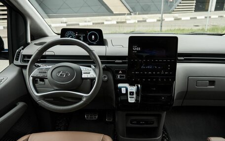 Hyundai Staria, 2023 год, 5 600 000 рублей, 8 фотография