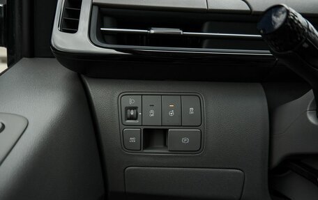 Hyundai Staria, 2023 год, 5 600 000 рублей, 13 фотография