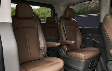 Hyundai Staria, 2023 год, 5 600 000 рублей, 14 фотография