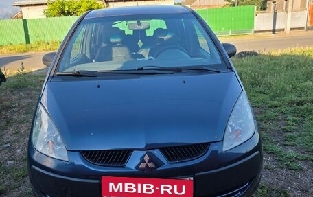 Mitsubishi Colt VI рестайлинг, 2004 год, 320 000 рублей, 2 фотография