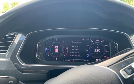 Volkswagen Tiguan II, 2019 год, 2 700 000 рублей, 7 фотография