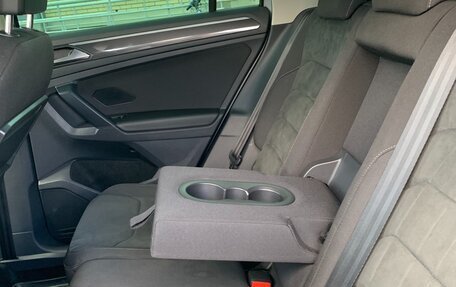 Volkswagen Tiguan II, 2019 год, 2 700 000 рублей, 11 фотография