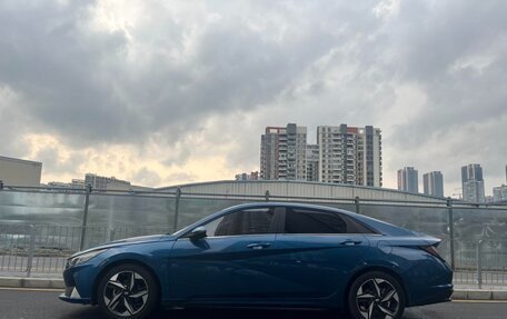 Hyundai Elantra, 2021 год, 1 100 000 рублей, 4 фотография