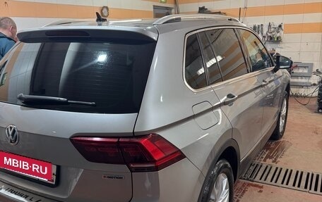 Volkswagen Tiguan II, 2019 год, 2 700 000 рублей, 2 фотография