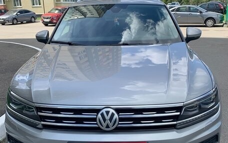 Volkswagen Tiguan II, 2019 год, 2 700 000 рублей, 3 фотография