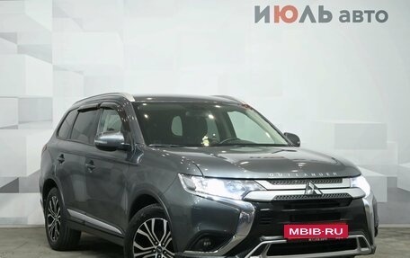 Mitsubishi Outlander III рестайлинг 3, 2019 год, 2 280 000 рублей, 3 фотография