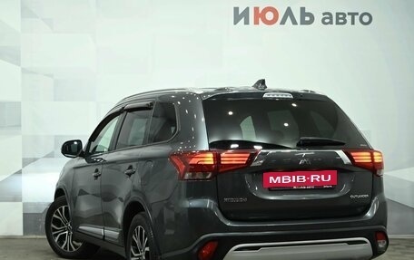 Mitsubishi Outlander III рестайлинг 3, 2019 год, 2 280 000 рублей, 4 фотография
