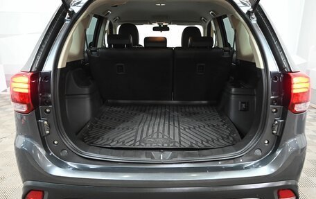 Mitsubishi Outlander III рестайлинг 3, 2019 год, 2 280 000 рублей, 6 фотография