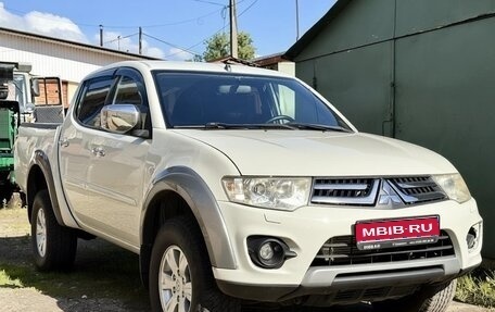 Mitsubishi L200 IV рестайлинг, 2013 год, 990 000 рублей, 1 фотография