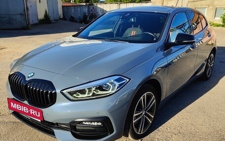 BMW 1 серия, 2019 год, 3 500 000 рублей, 2 фотография