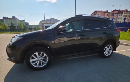 Toyota RAV4, 2015 год, 2 450 000 рублей, 4 фотография