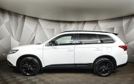 Mitsubishi Outlander III рестайлинг 3, 2021 год, 2 731 000 рублей, 5 фотография