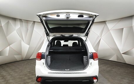 Mitsubishi Outlander III рестайлинг 3, 2021 год, 2 731 000 рублей, 12 фотография