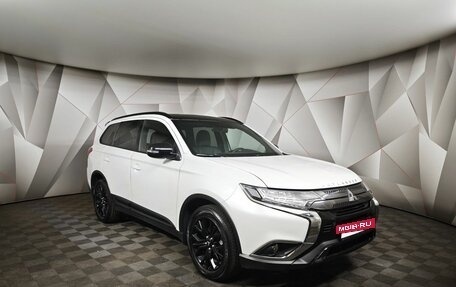 Mitsubishi Outlander III рестайлинг 3, 2021 год, 2 731 000 рублей, 3 фотография