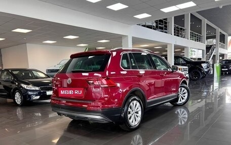 Volkswagen Tiguan II, 2017 год, 2 345 000 рублей, 2 фотография