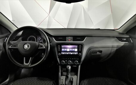 Skoda Octavia, 2018 год, 1 639 000 рублей, 13 фотография