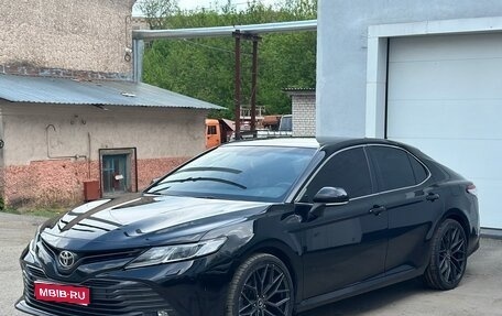 Toyota Camry, 2020 год, 2 490 000 рублей, 1 фотография