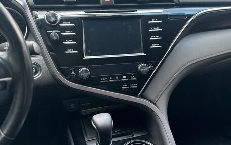 Toyota Camry, 2020 год, 2 490 000 рублей, 10 фотография