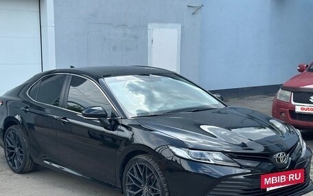 Toyota Camry, 2020 год, 2 490 000 рублей, 3 фотография
