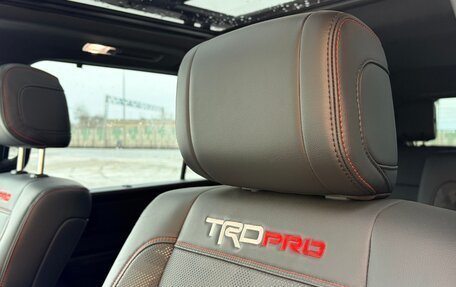 Toyota Sequoia, 2023 год, 13 900 000 рублей, 7 фотография