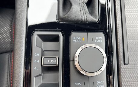 Toyota Sequoia, 2023 год, 13 900 000 рублей, 21 фотография